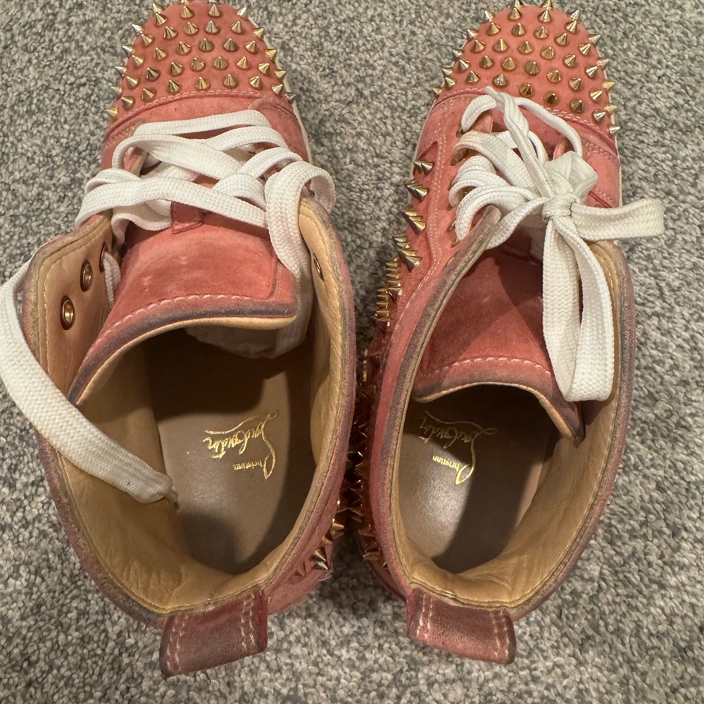 Louboutin peach spike sneakers - Picture 5 of 10